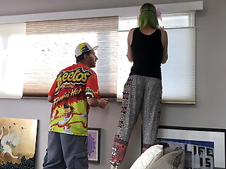 Peeping Prepare oneself